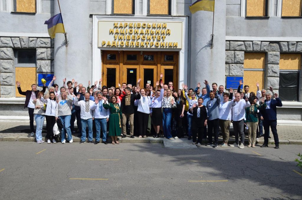 15 травня у ХНУРЕ відзначили День вишиванки